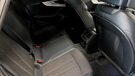 Audi A4 5 of 12