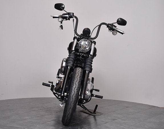 Harley-Davidson Street bob NEDSATT 11 000:- SVART / EKERFÄLGAR / OMGÅENDE LEVERANS 2 of 18