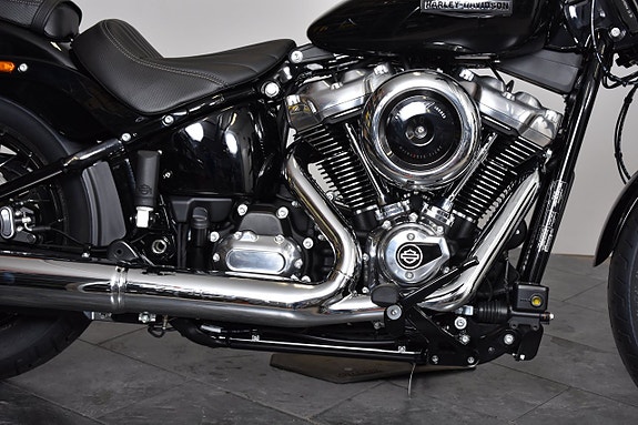 Harley-Davidson Street bob NEDSATT 11 000:- SVART / EKERFÄLGAR / OMGÅENDE LEVERANS 11 of 18