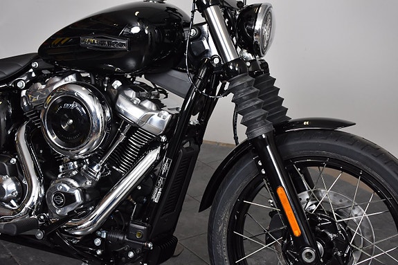 Harley-Davidson Street bob NEDSATT 11 000:- SVART / EKERFÄLGAR / OMGÅENDE LEVERANS 13 of 18