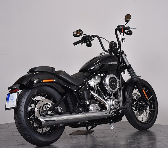 Harley-Davidson Street bob NEDSATT 11 000:- SVART / EKERFÄLGAR / OMGÅENDE LEVERANS 7 of 18