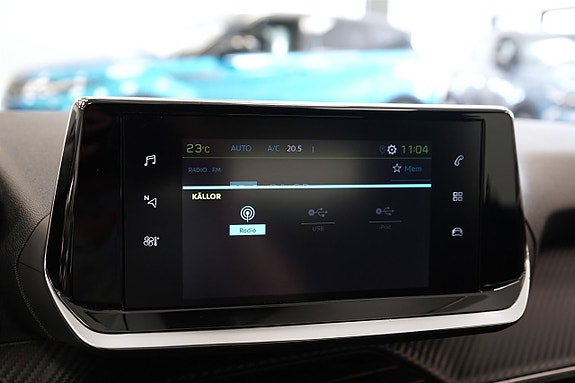 Peugeot e-208 24 of 26