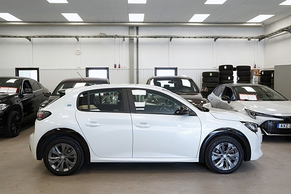 Peugeot e-208 6 of 26