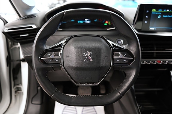 Peugeot e-208 17 of 26