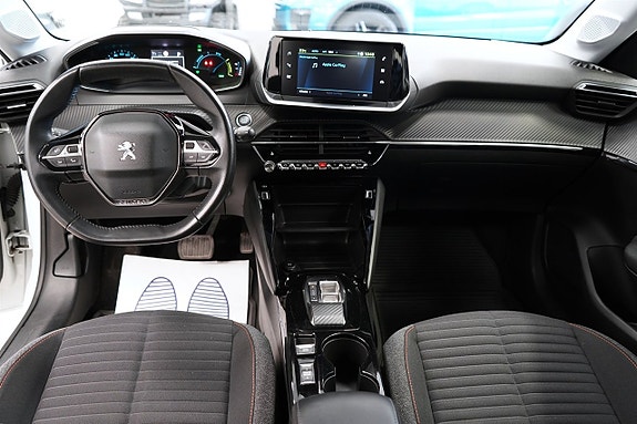 Peugeot e-208 11 of 26