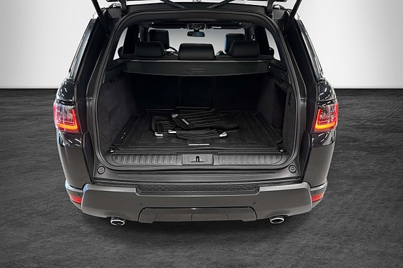 Land Rover Range Rover Sport 17 of 17