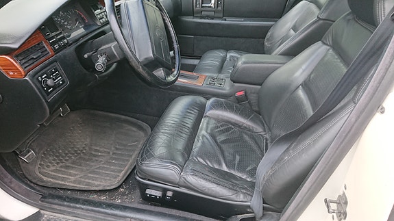 Cadillac Seville 3 of 5