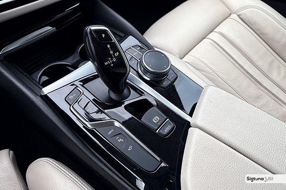 BMW 530e 19 of 23