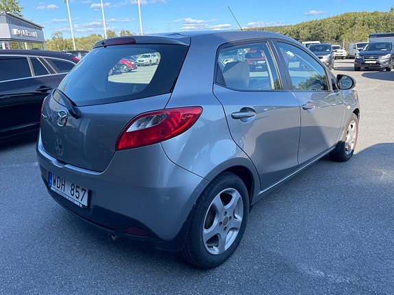Mazda 2 2 of 4