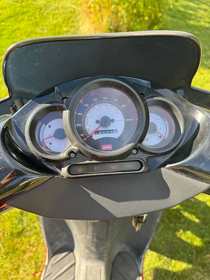 Aprilia SR50 street 2 of 7