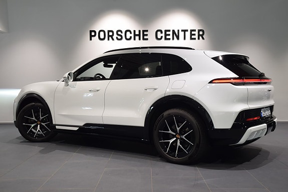 Porsche Cayenne 12 of 16
