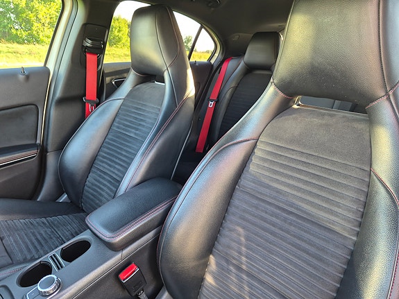 Mercedes-Benz A250 9 of 9