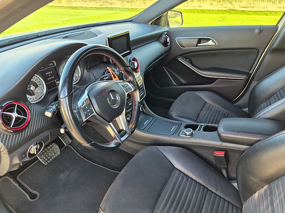 Mercedes-Benz A250 8 of 9