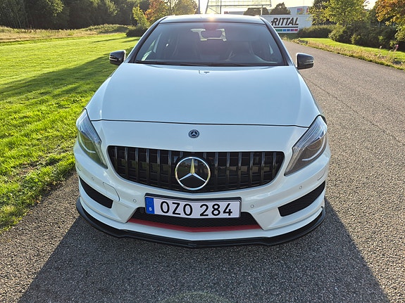 Mercedes-Benz A250 2 of 9