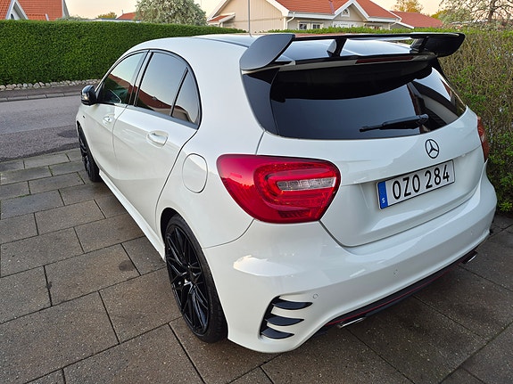Mercedes-Benz A250 6 of 9