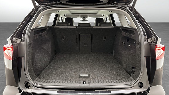 Skoda Enyaq 12 of 21