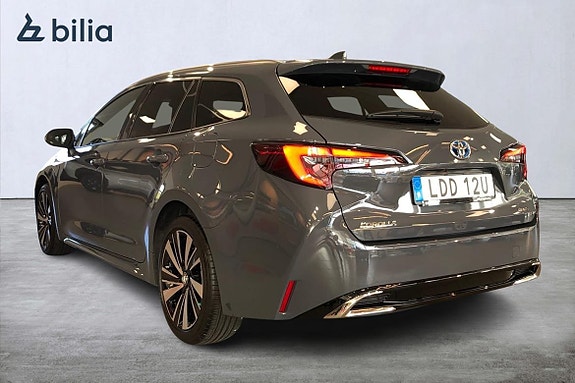 Toyota Corolla 2 of 21
