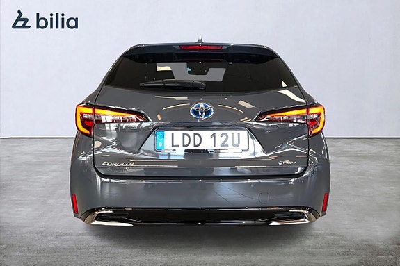 Toyota Corolla 5 of 21