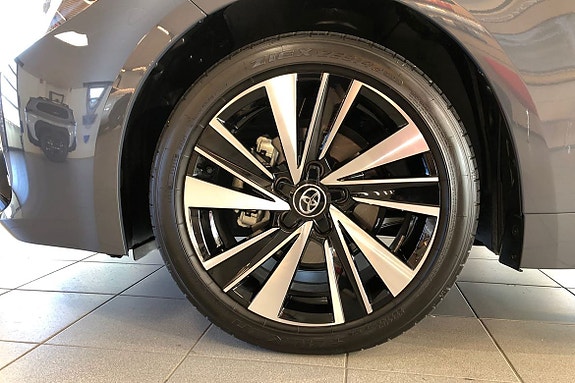 Toyota Corolla 17 of 21