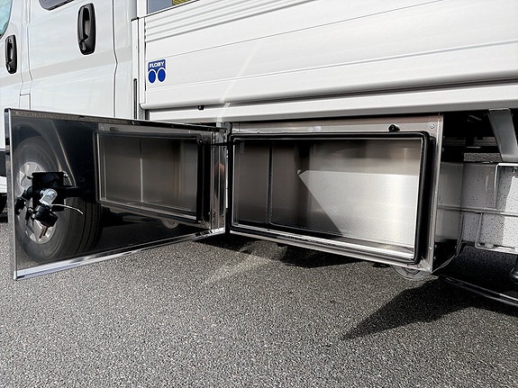 Peugeot Boxer 8 of 15