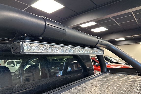 Mitsubishi L200 9 of 19