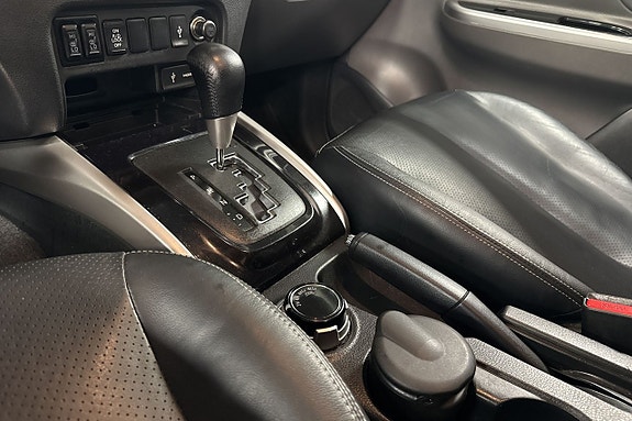 Mitsubishi L200 14 of 19