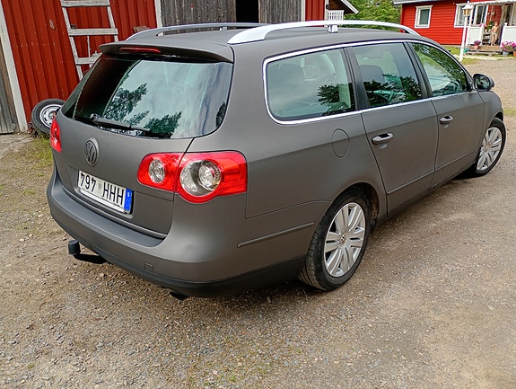 Volkswagen Passat 3 of 3