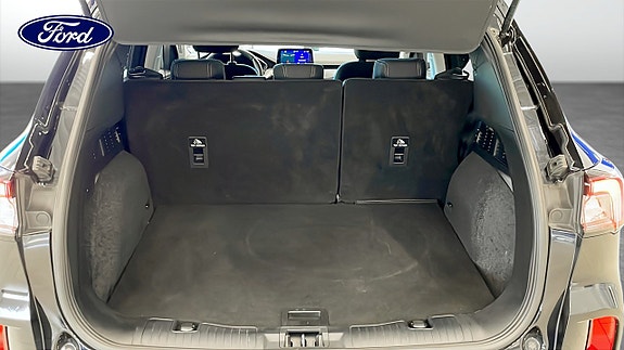Ford Kuga 10 of 12