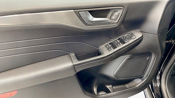 Ford Kuga 11 of 12