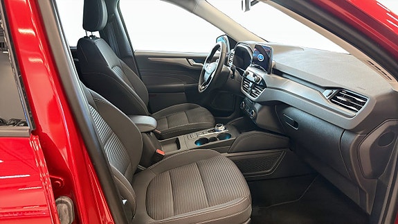 Ford Kuga 3 of 9