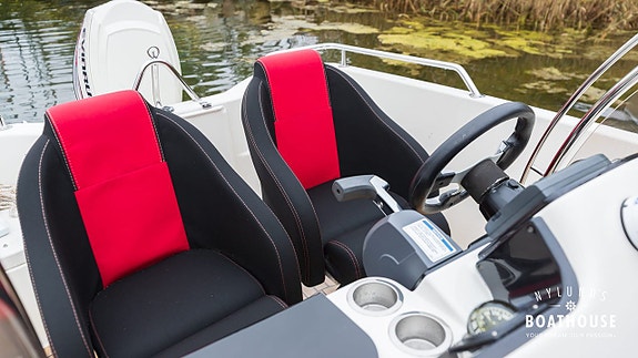Micore 570 CC | Evinrude E-TEC 115 30 of 30