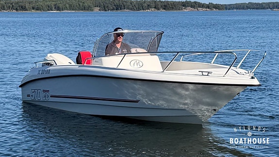 Micore 570 CC | Evinrude E-TEC 115 4 of 30