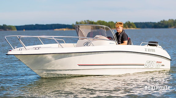 Micore 570 CC | Evinrude E-TEC 115 16 of 30