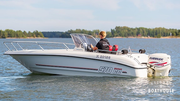 Micore 570 CC | Evinrude E-TEC 115 19 of 30