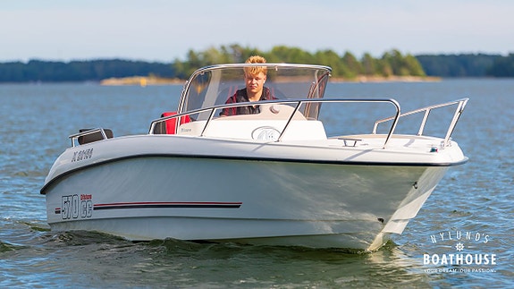Micore 570 CC | Evinrude E-TEC 115 14 of 30
