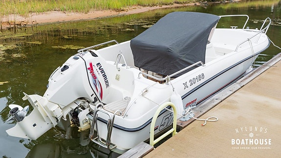 Micore 570 CC | Evinrude E-TEC 115 13 of 30
