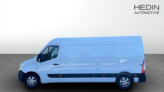 Nissan NV400 6 of 12