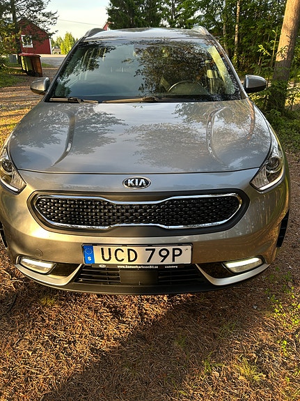 Kia Niro 2 of 8