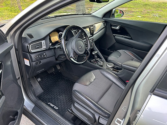 Kia Niro 3 of 8