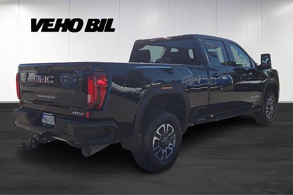 GMC Sierra 3 of 11