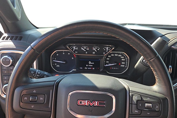 GMC Sierra 5 of 11