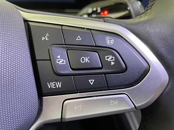 Volkswagen T-Roc 15 of 19