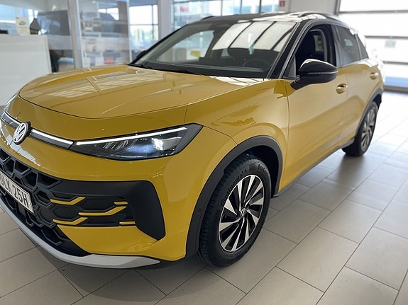 Volkswagen T-Roc 10 of 19