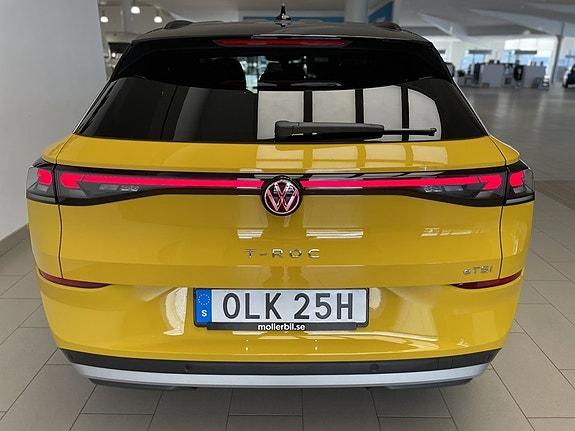Volkswagen T-Roc 8 of 19