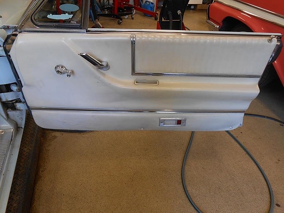 Ford Thunderbird 15 of 21