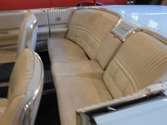 Ford Thunderbird 12 of 21