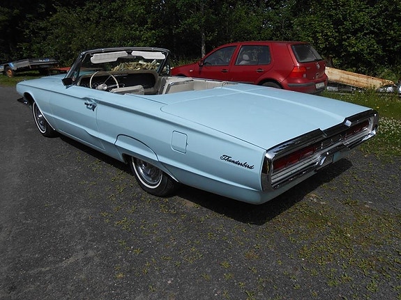 Ford Thunderbird 6 of 21