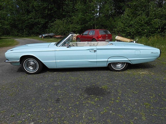 Ford Thunderbird 3 of 21