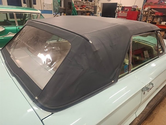 Ford Thunderbird 21 of 21