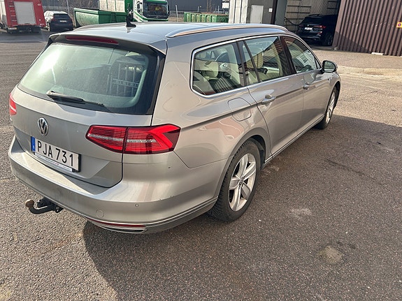 Volkswagen Passat 5 of 7